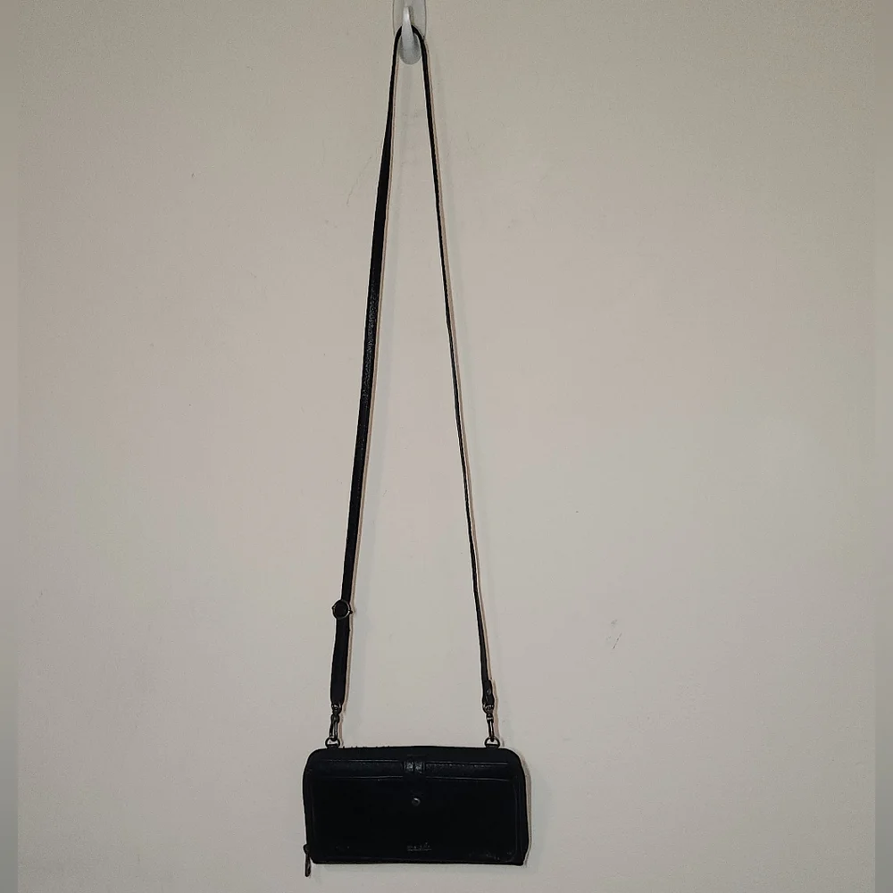 The Sak Black Leather Convertible Clutch Crossbody Wallet